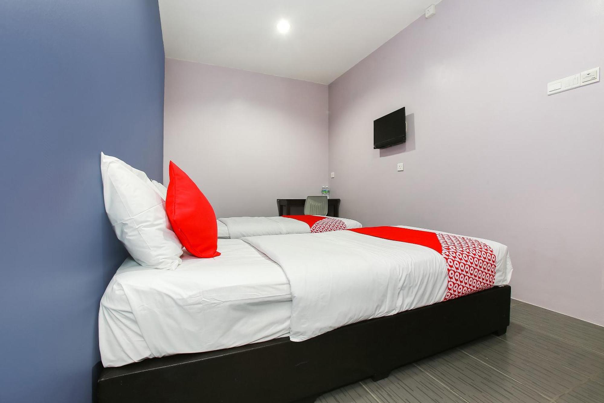 Oyo 89332 De Hotel 安顺 外观 照片