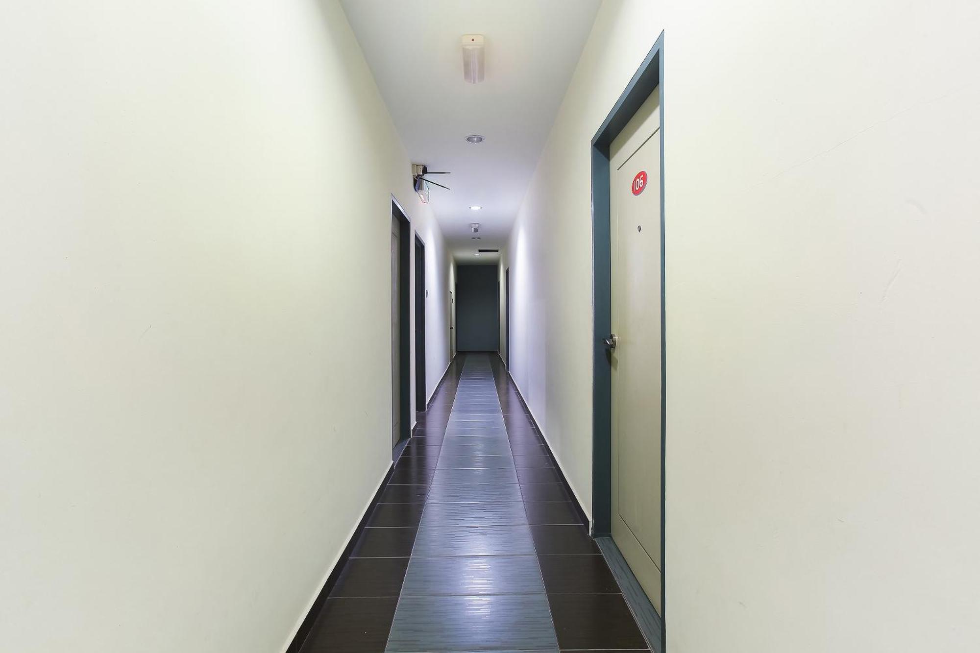 Oyo 89332 De Hotel 安顺 外观 照片