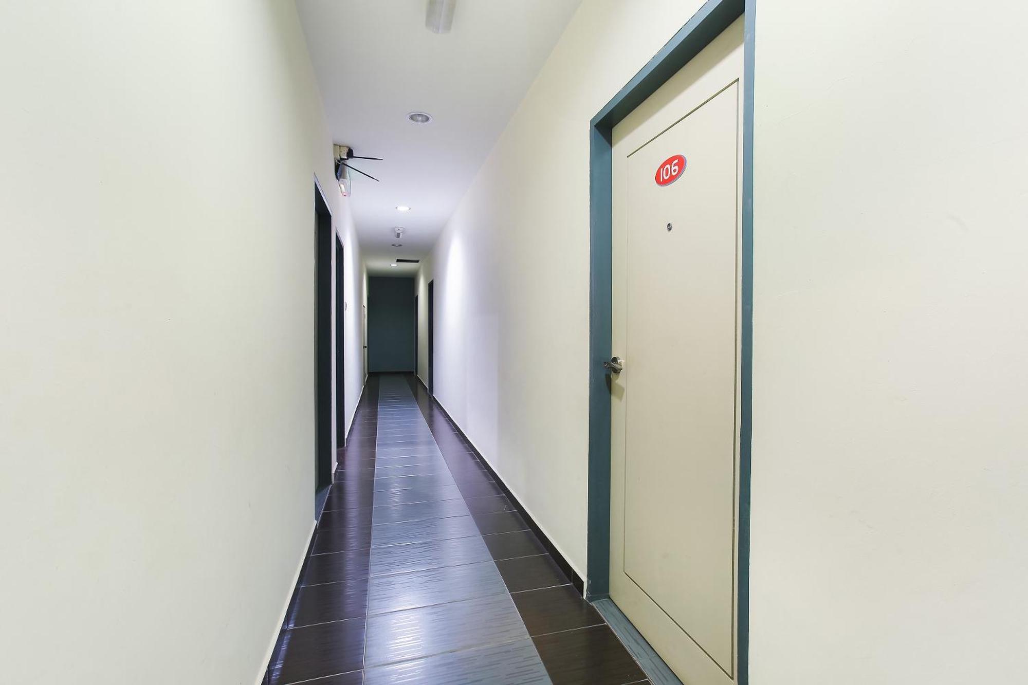 Oyo 89332 De Hotel 安顺 外观 照片